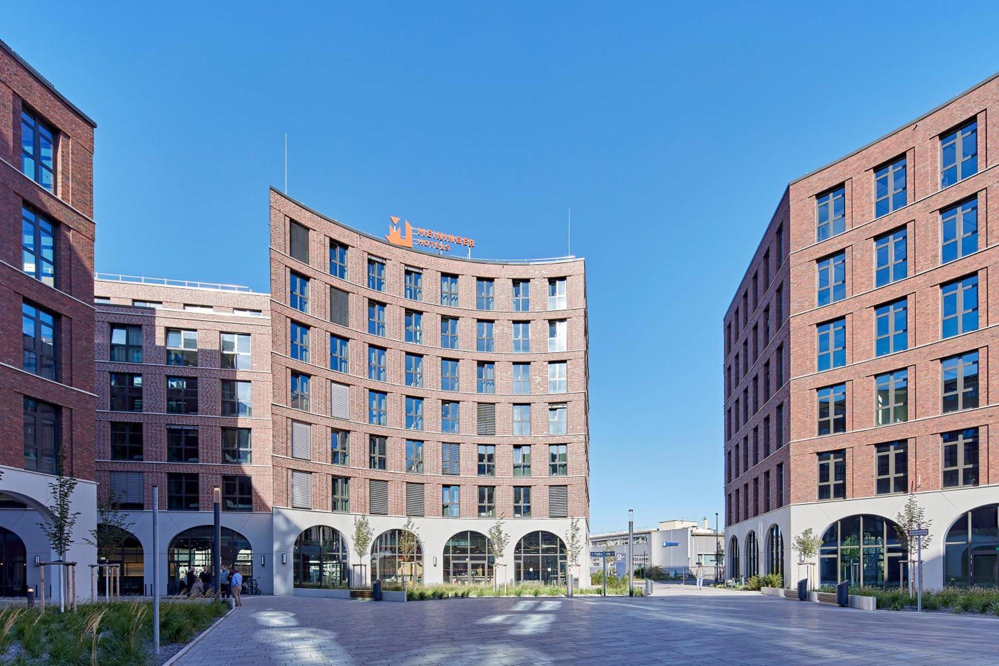 Meininger Hotel Koeln West Buitenkant foto